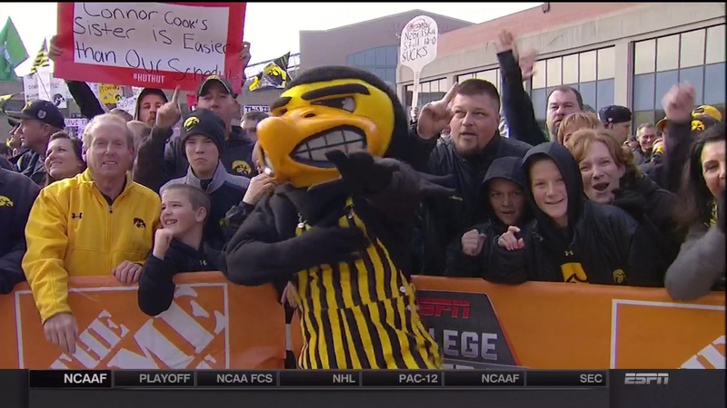 Illustration for article titled Cowherd Hates Santa: Your B1G Championship College GameDay Sign Roundup